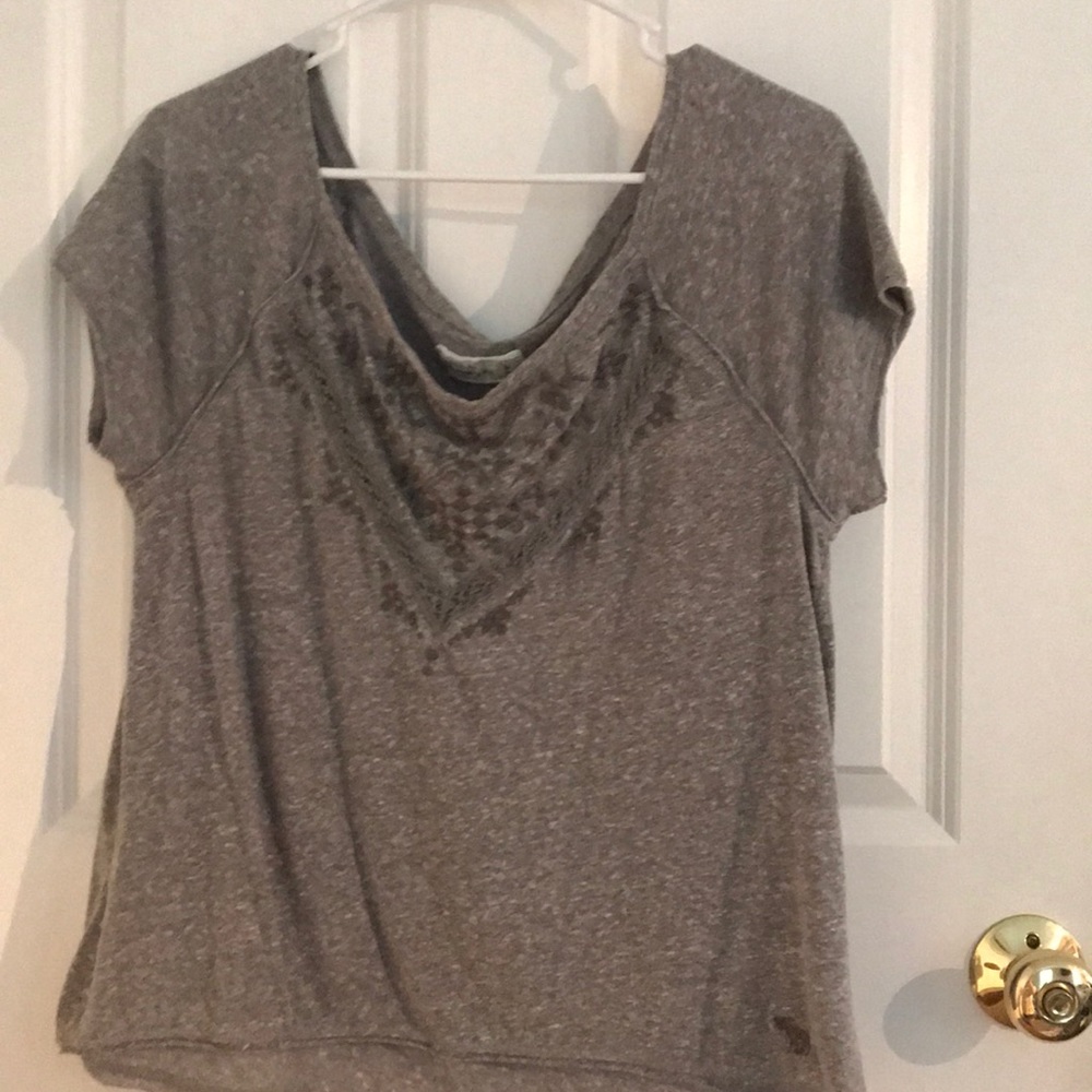 Tee shirt